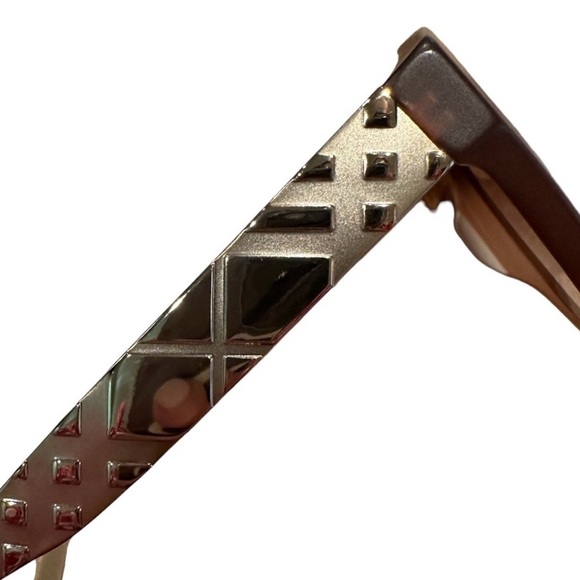 Burberry Cat Eye Sunglasses BE4220 - Picture 4 of 7